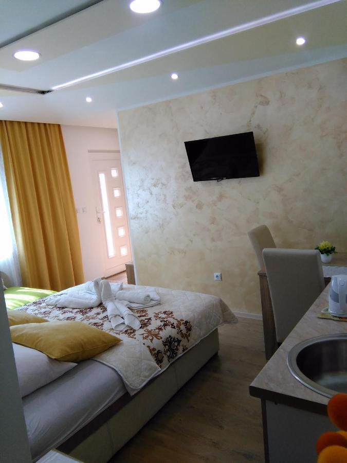 Apartmani Slado Требине Екстериор снимка