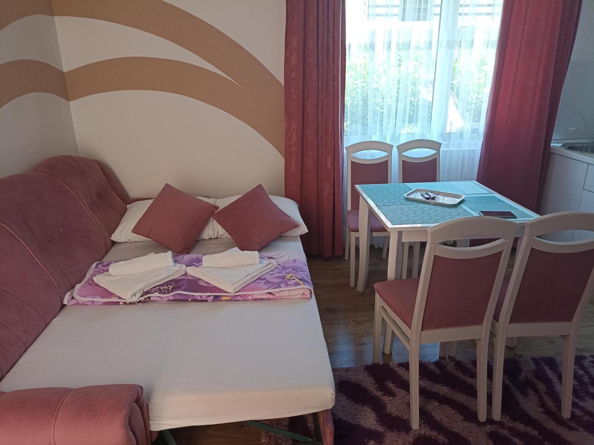 Apartmani Slado Требине Екстериор снимка